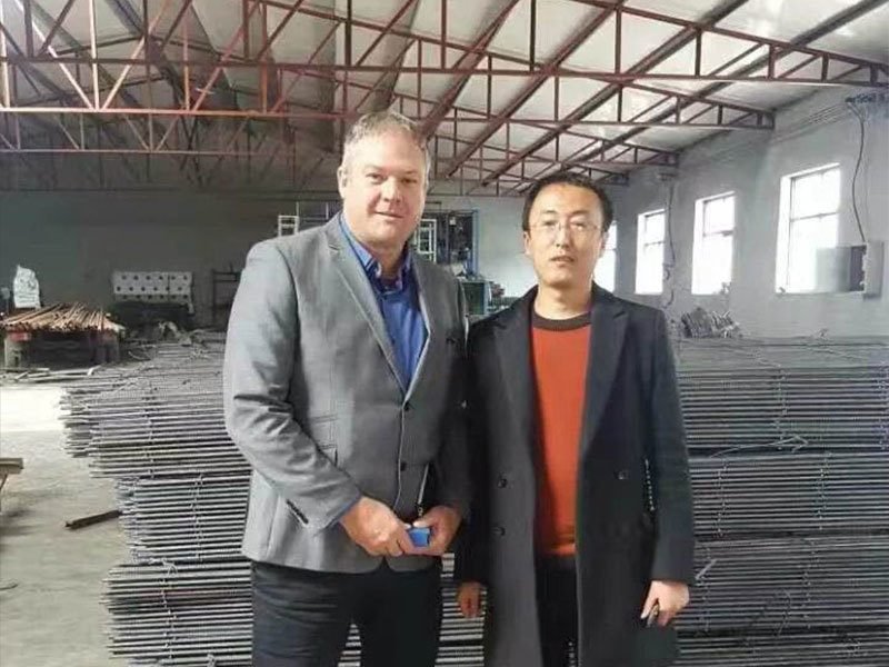 International customer visiting the Horizon Metal wire mesh workshop