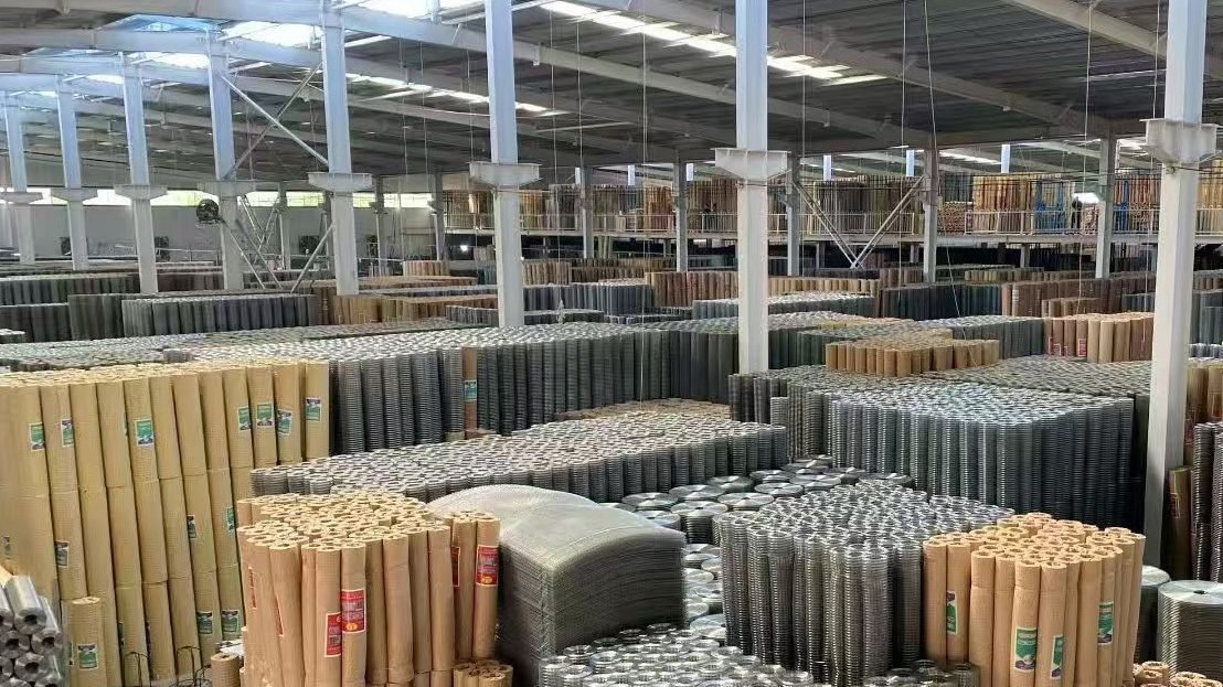 Horizon Metal factory floor with wire mesh production equipment